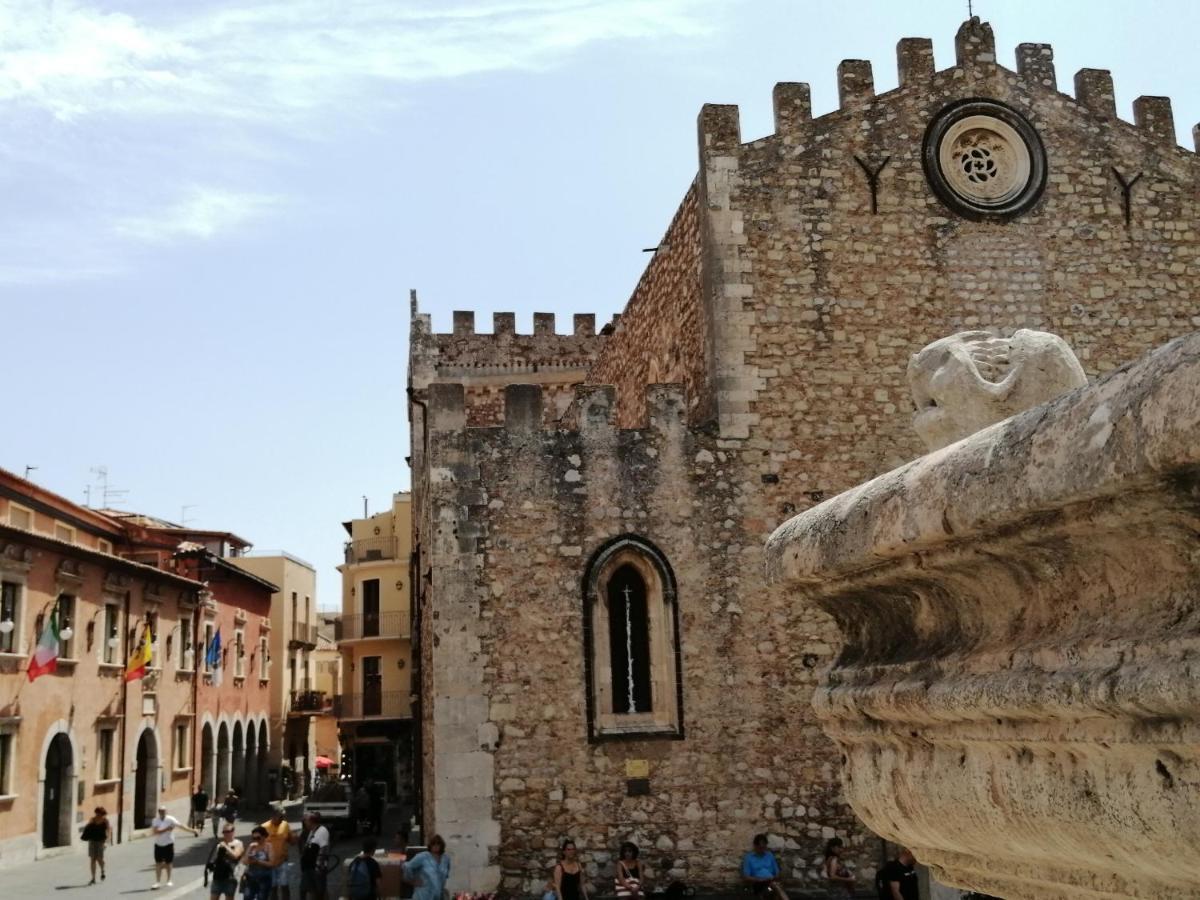 Aly Art Duomo, Gulf & Etna View Taormine
