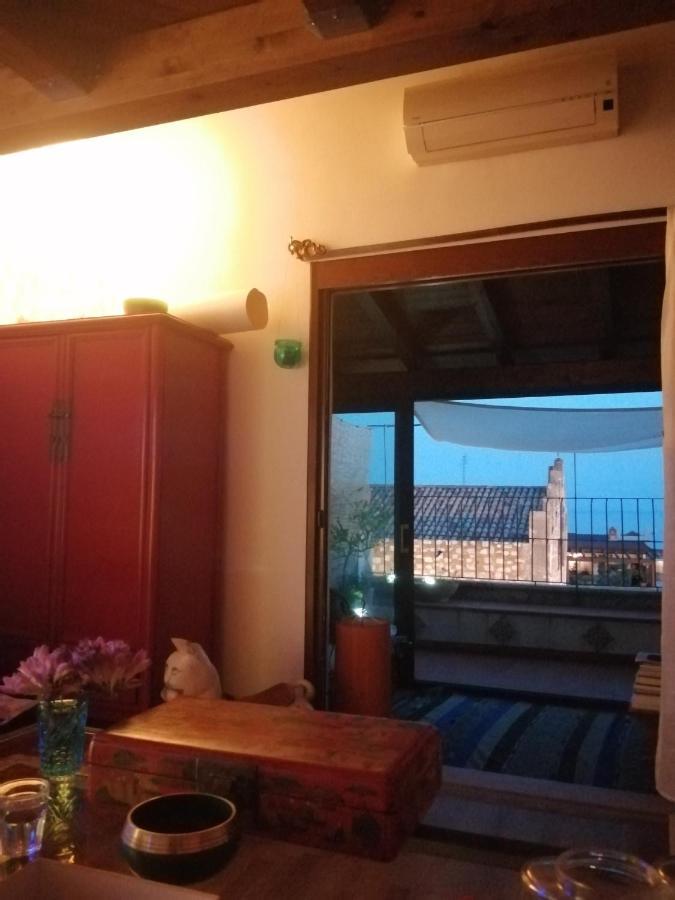 Aly Art Duomo, Gulf & Etna View * Taormine